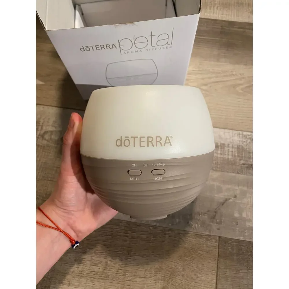 doTERRA Petal Essential Oil Diffuser White Aroma Device - Picture 9 of 13